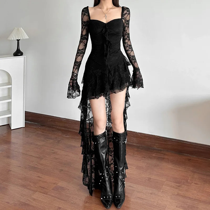 Vestido Gótico de Encaje Manga Campana
