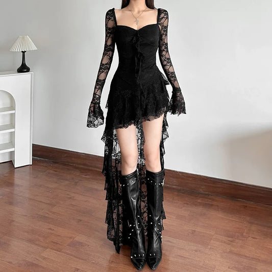 Vestido Gótico de Encaje Manga Campana