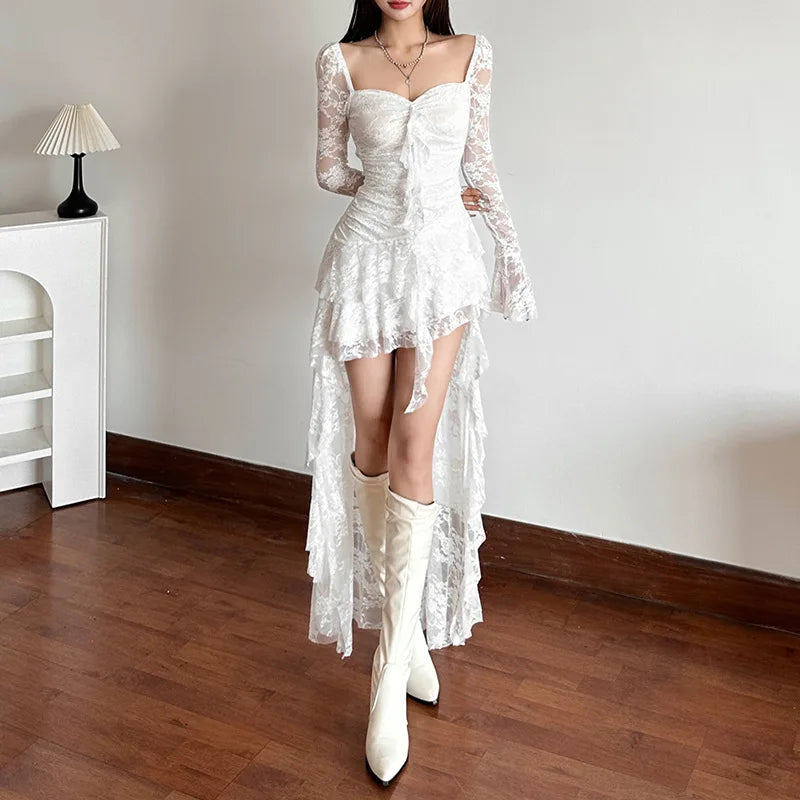 Vestido Gótico de Encaje Manga Campana